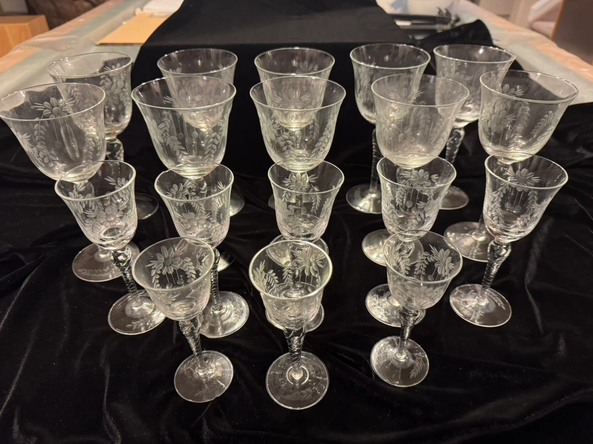 18pc Vintage WMF La Galleria Etched Crystal Stemware Set - photo 2