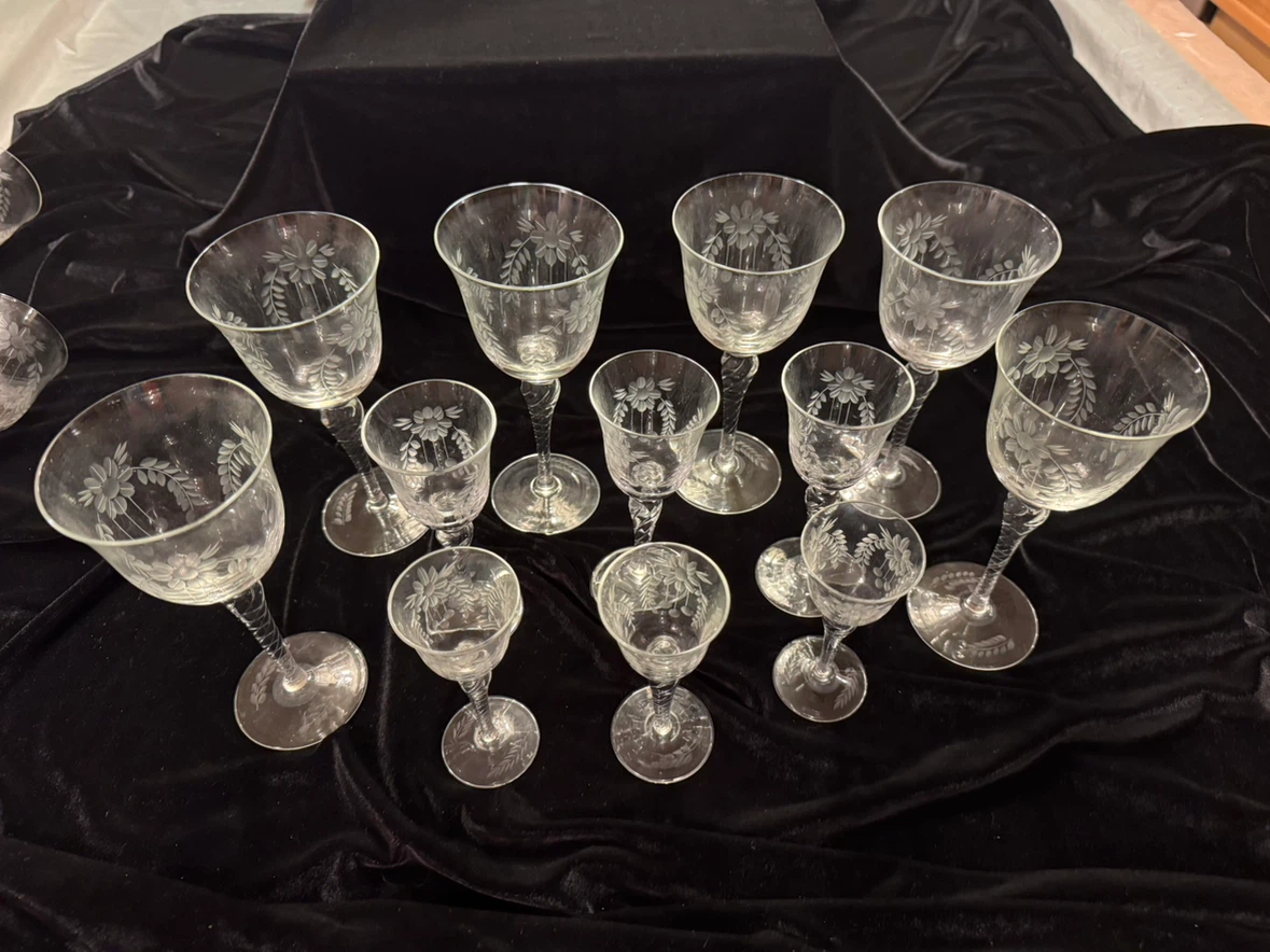 18pc Vintage WMF La Galleria Etched Crystal Stemware Set - photo 3