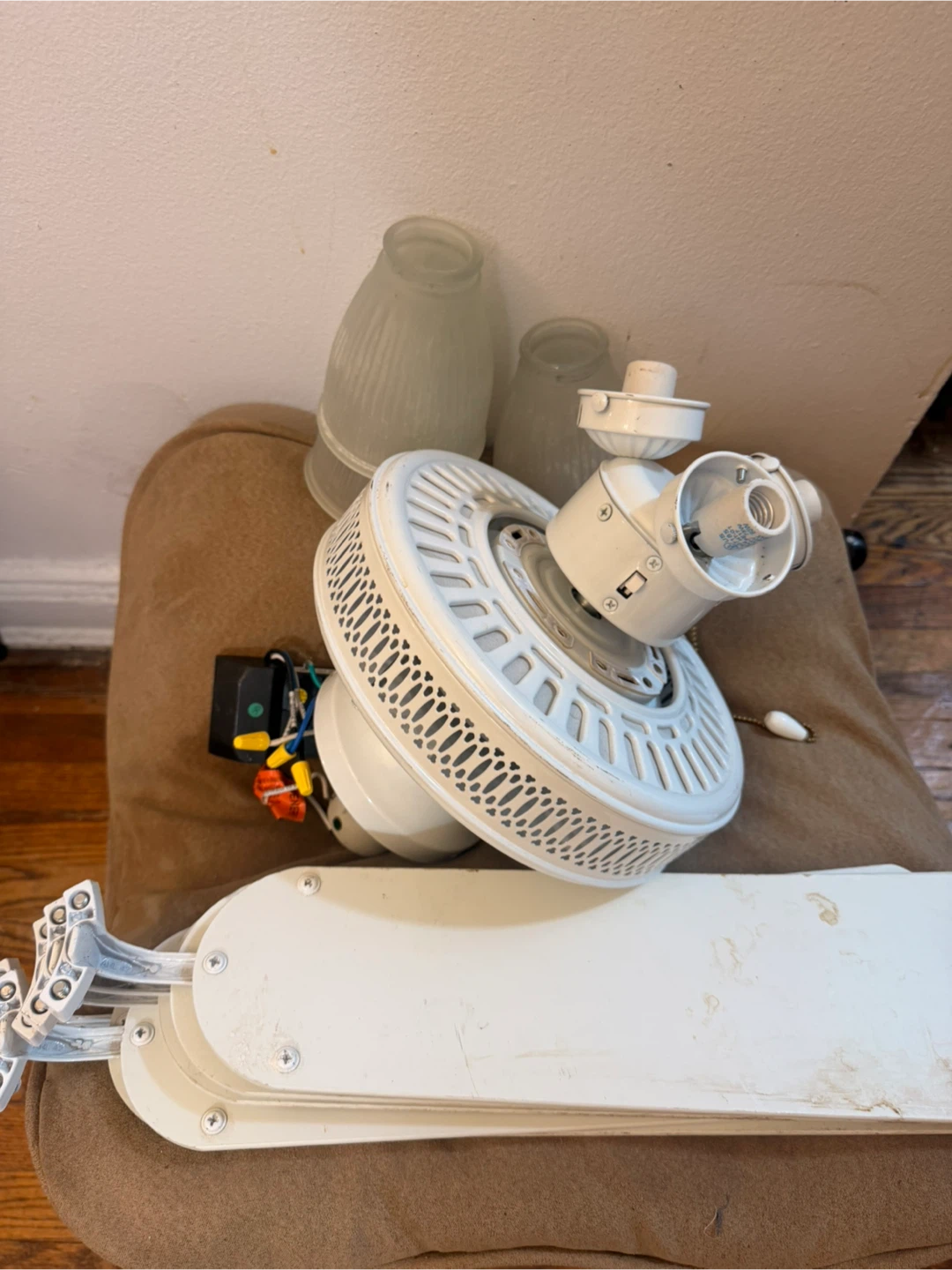 White ceiling fan with light kit
