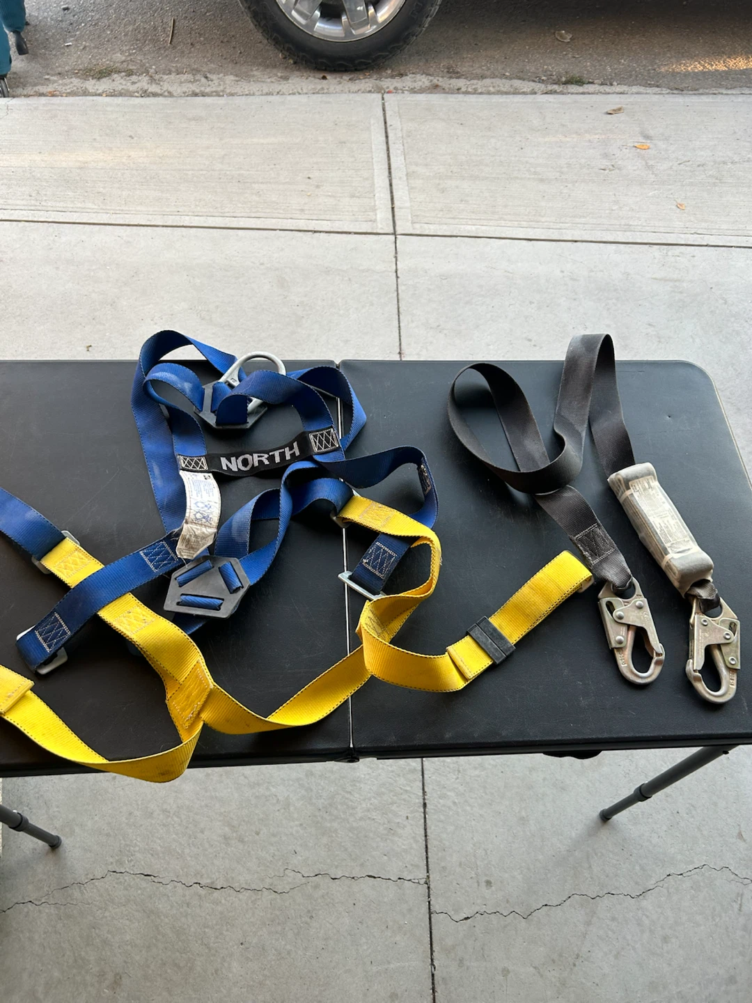 North FP721/DP Fall Arrest Safety Harness with Lanyard