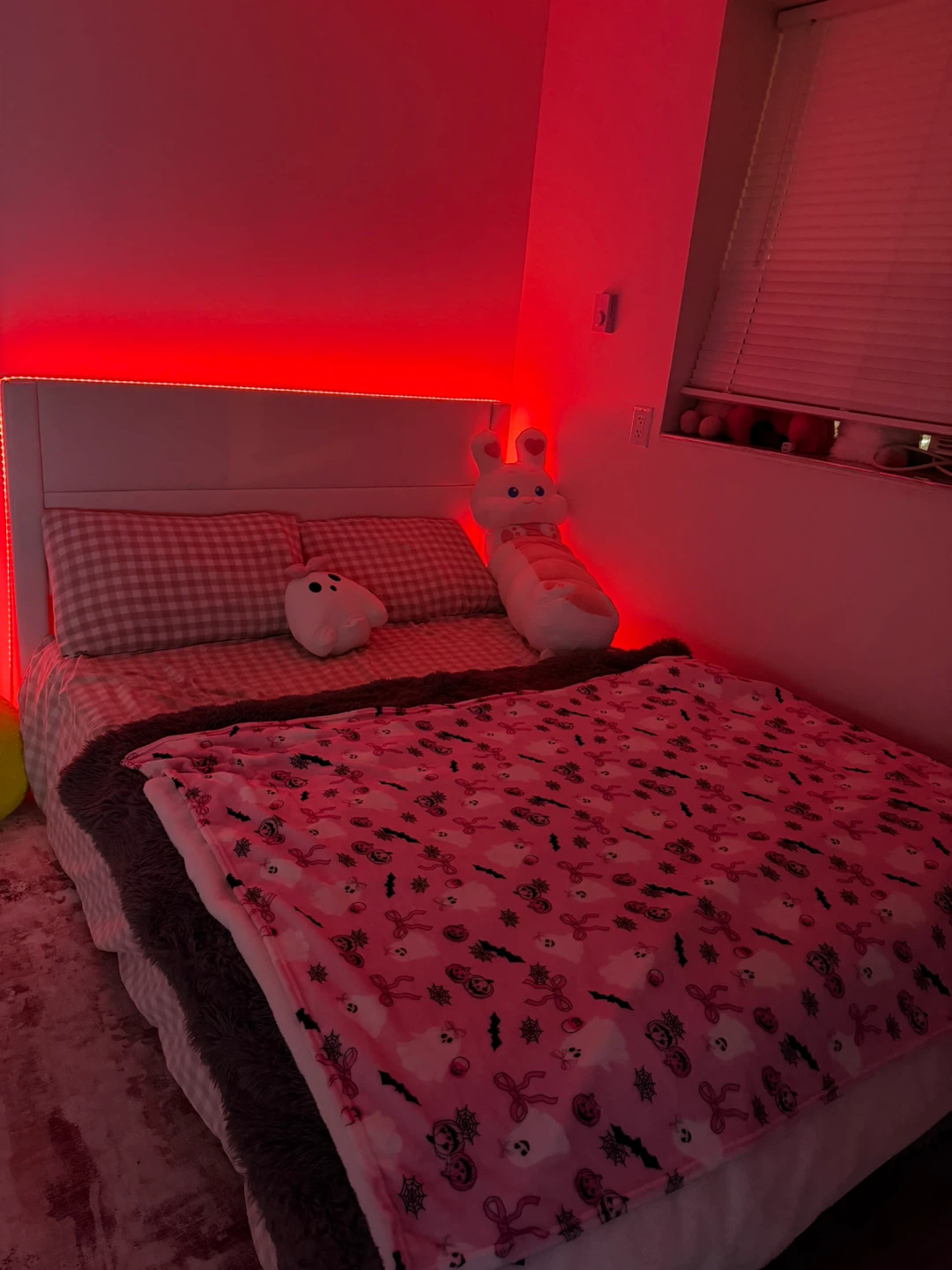 White Headboard with LED Strip Lighting - photo 2