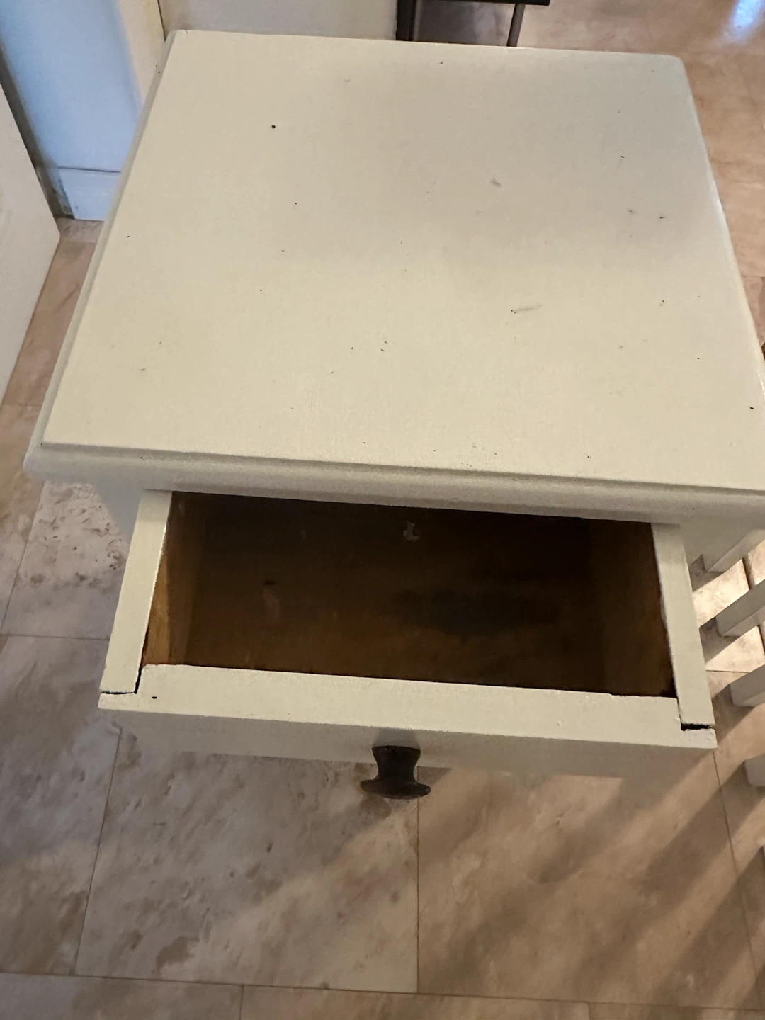 White side table with drawer - wood! - photo 2