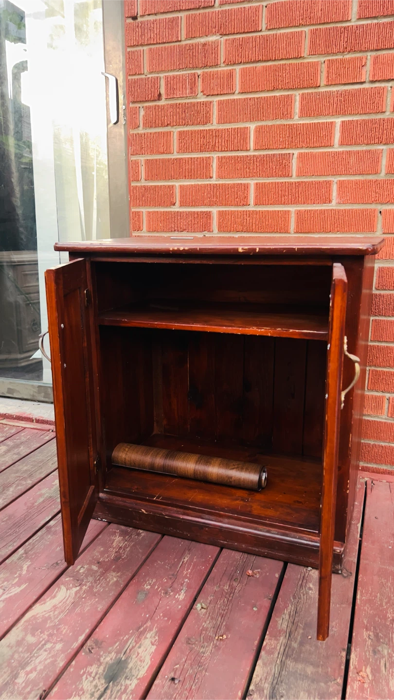 Small Wooden Cabinet with Two Doors - photo 3