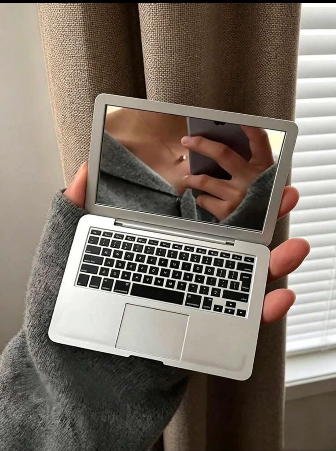 Miniature Laptop Design Makeup Mirror