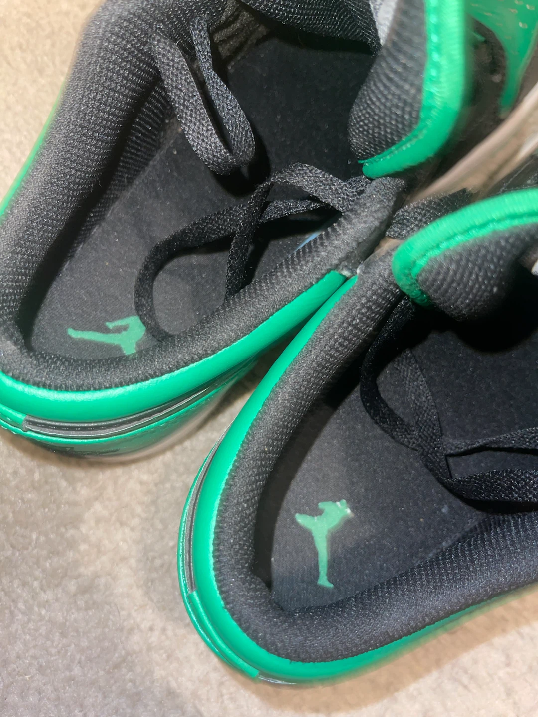 JORDAN 1s LUCKY GREEN LOWS - photo 5