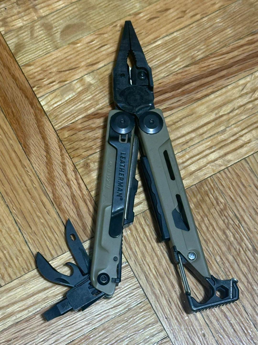 Leatherman Signal Multi-Tool