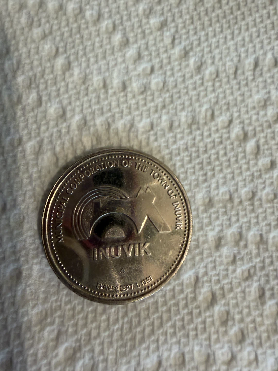 1983 Inuvik 25th Anniversary One Dollar Coin - photo 3