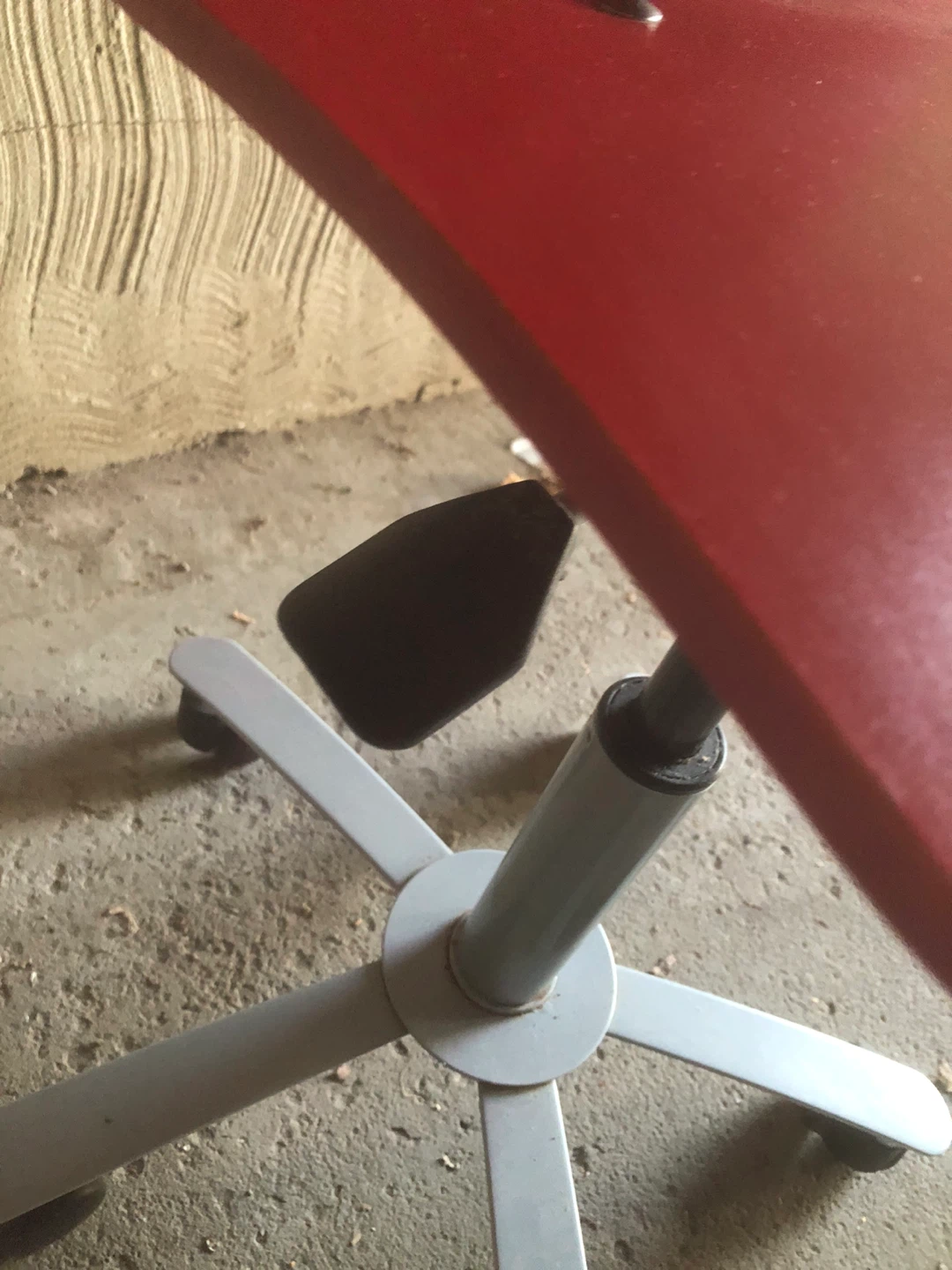 IKEA Urban Kids Swivel Chair - photo 2