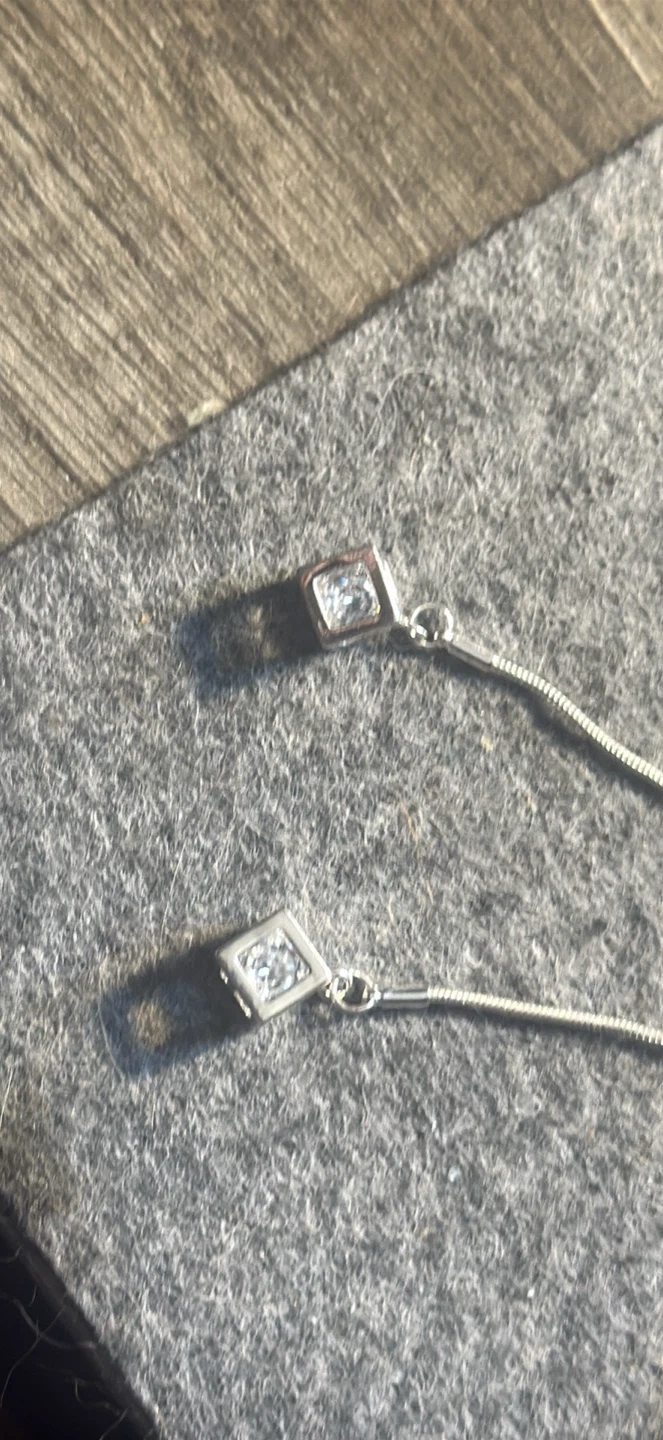 Silver-Tone Cube Drop Necklace - photo 2