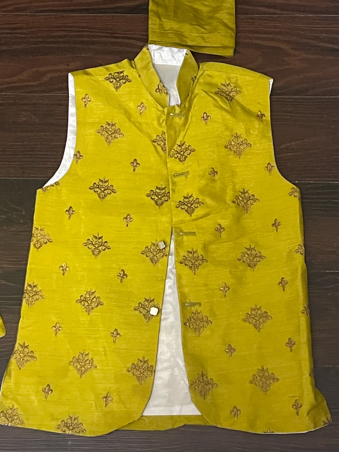 2 Boys Mustard Yellow Kurta Pajama and Vest Sets - photo 2