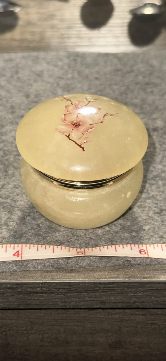 Polished Alabaster trinket jar / box
