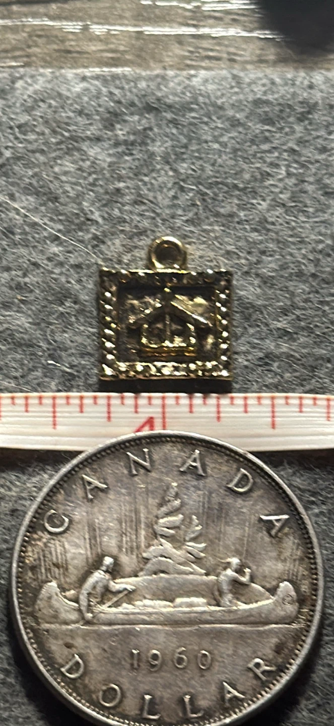 Vintage Gold Tone house Charm