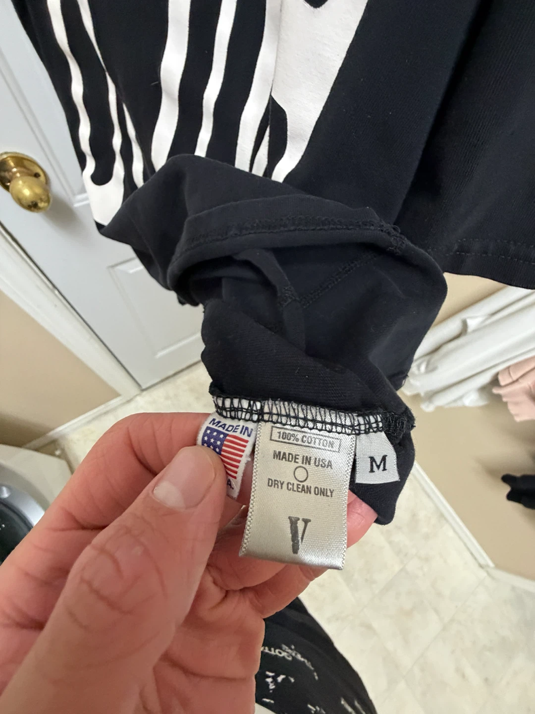 Vlone Black and Red T-Shirt - photo 5