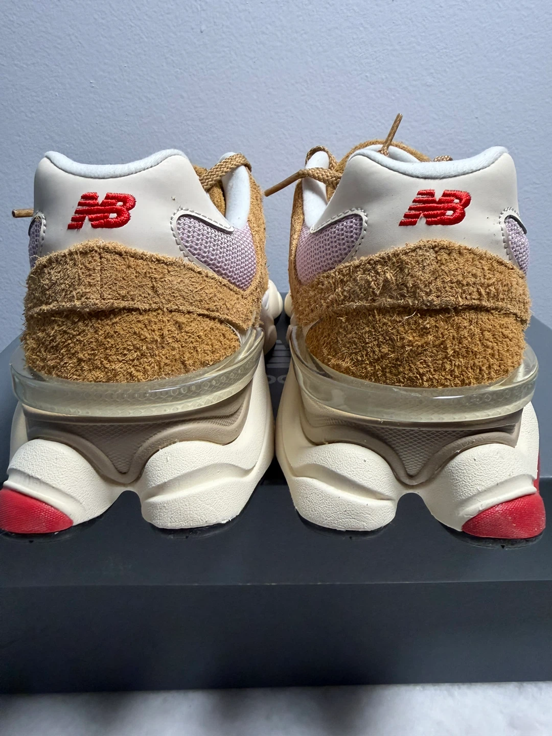 New Balance 9060 Brown Sneakers size 11.5 men - photo 4