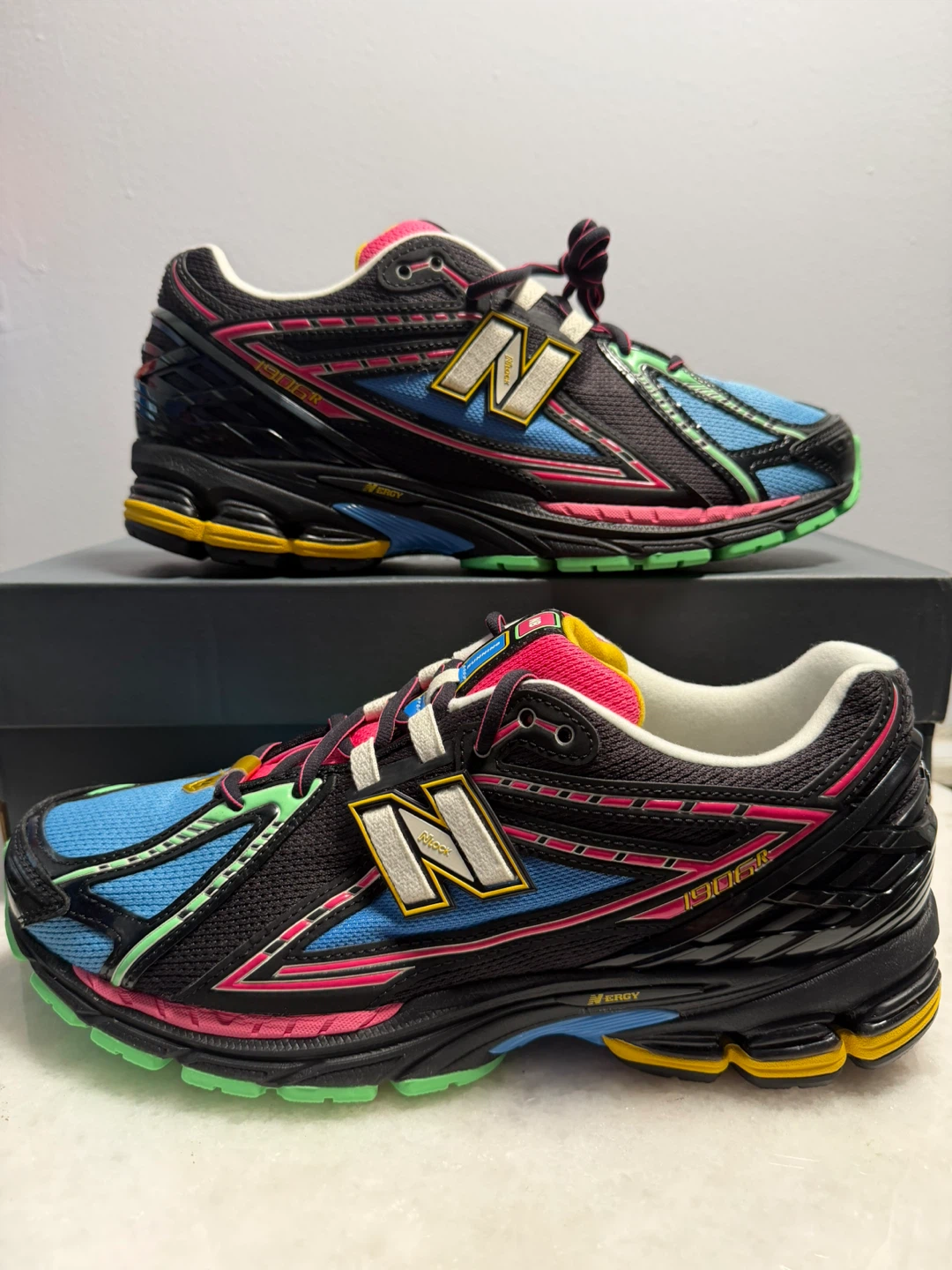 New Balance 1906R Running Shoes size 9 men