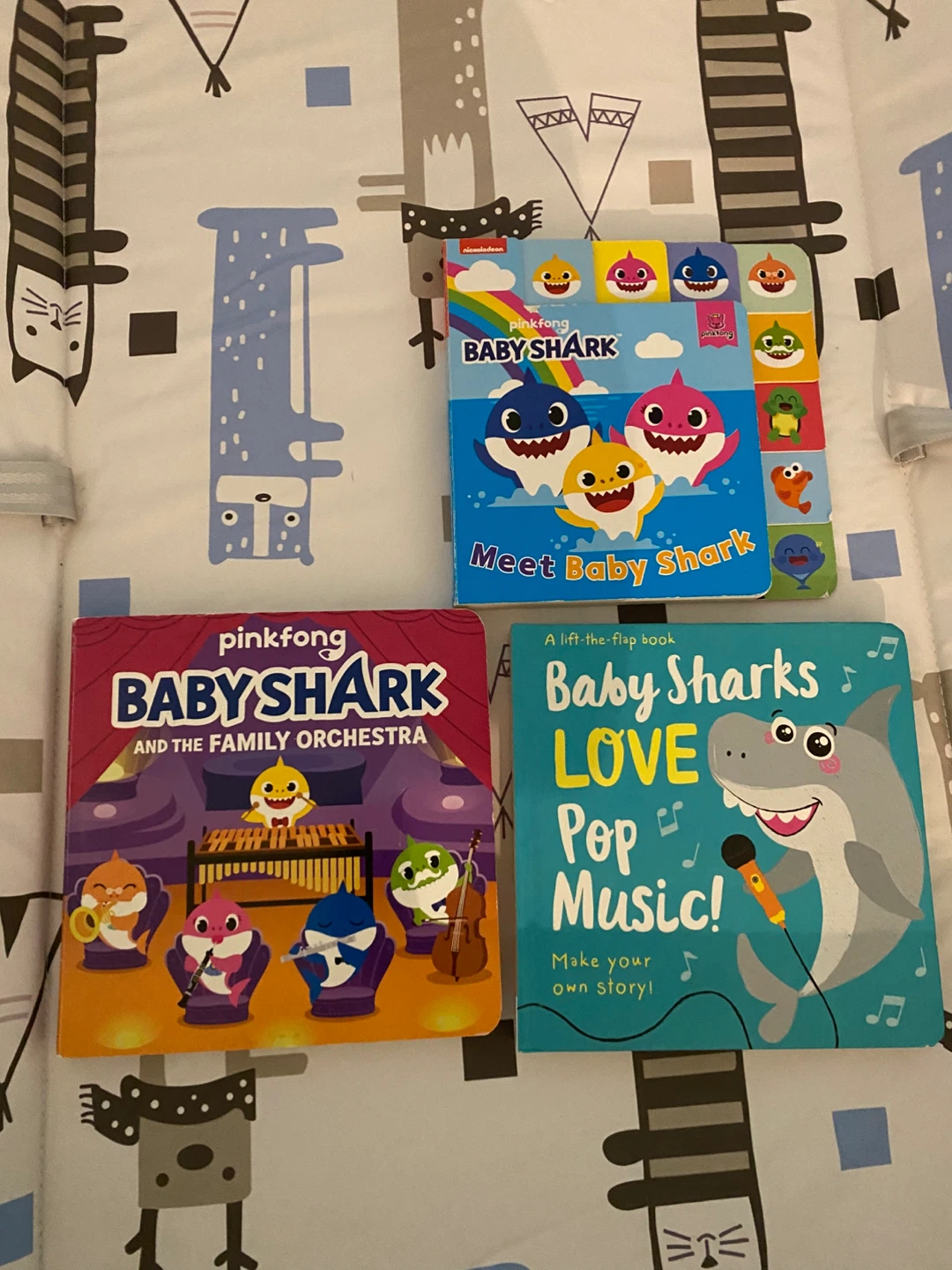 Set of 3 Pinkfong Baby Shark Books Pop family orchestra