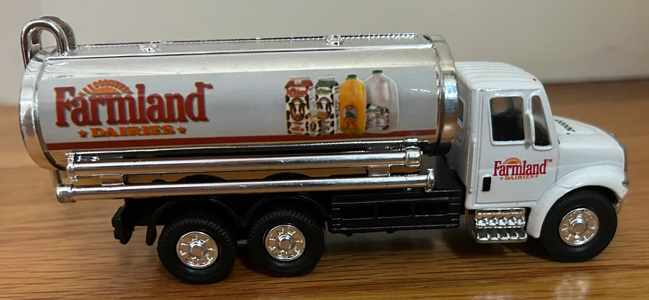 Farmland Dairies Toy Milk Tanker Truck - photo 4