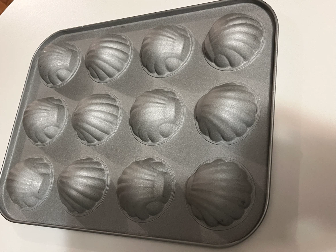 Brand NEW Madeleine Baking Pan - photo 3