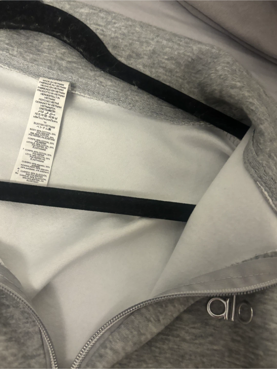 Alo Yoga matching set in gray - photo 2