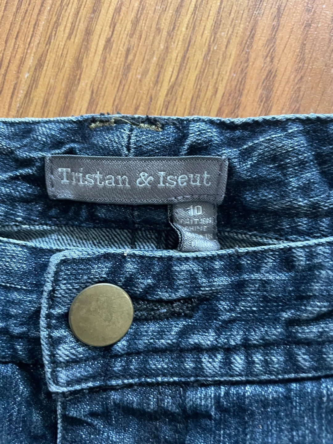 Tristan & Iseut women’s size 10 Y2K cutoff jean shorts, blue - photo 2