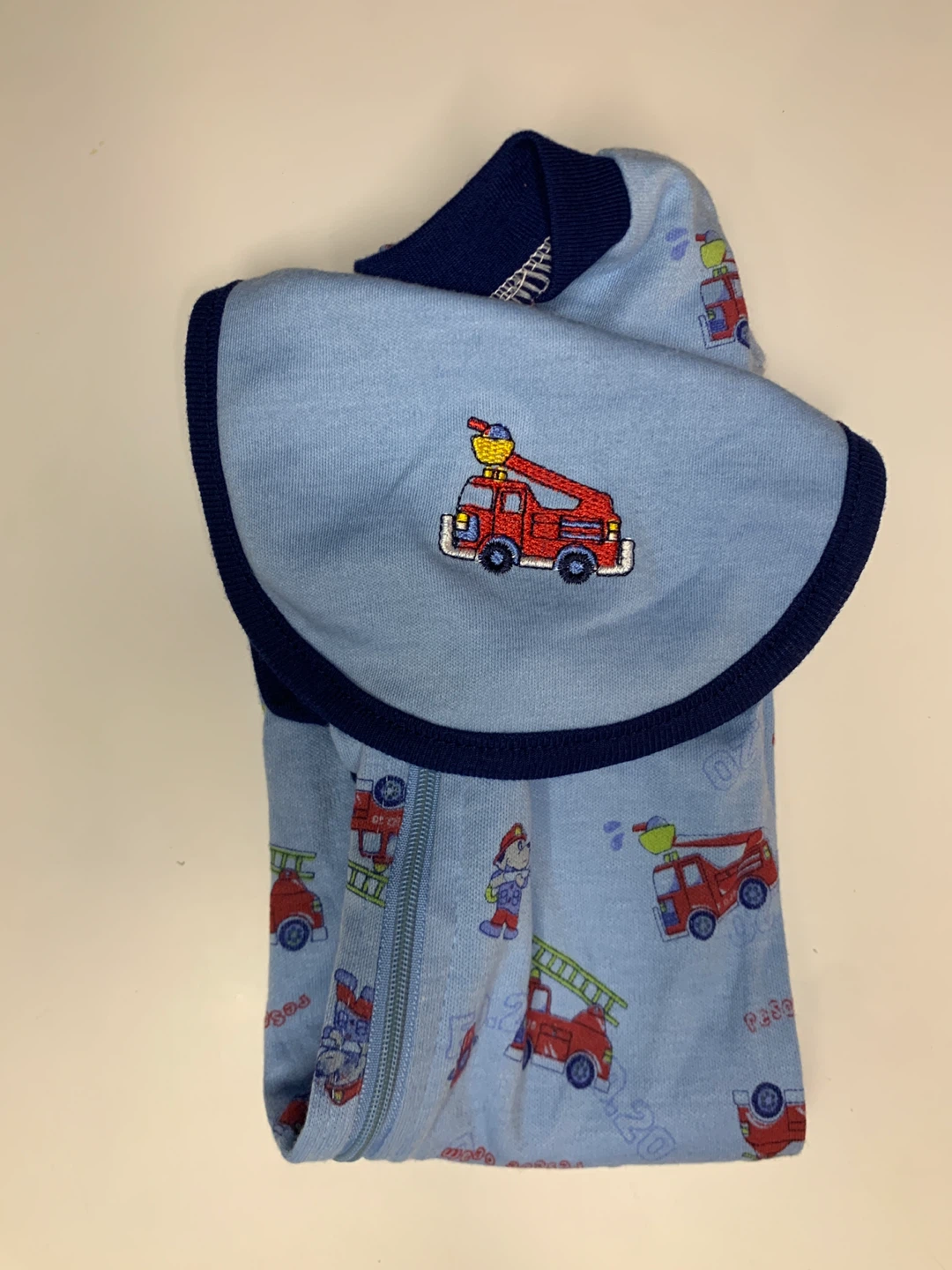 4/$10 NWT Tuti Fruiti Fire Truck Sleep-and-Play with Bib Sleeper - photo 3