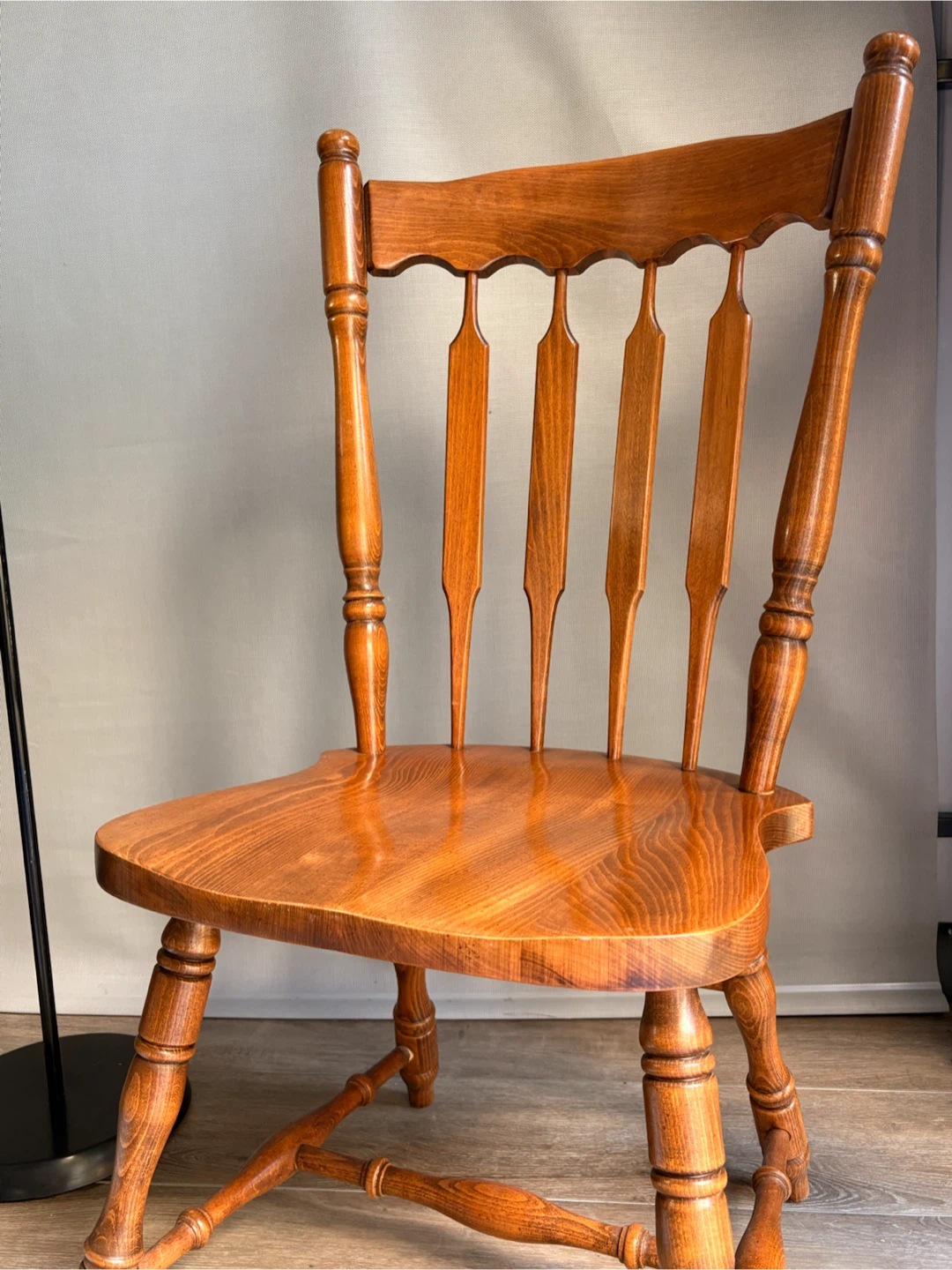 Solid Wood Windsor Dining Chair