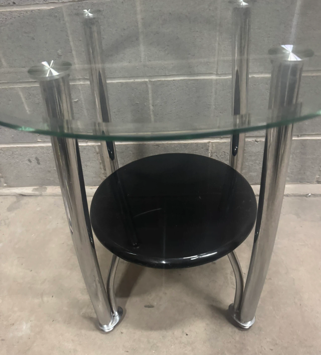 Round Glass Side Table 50$cash - photo 5