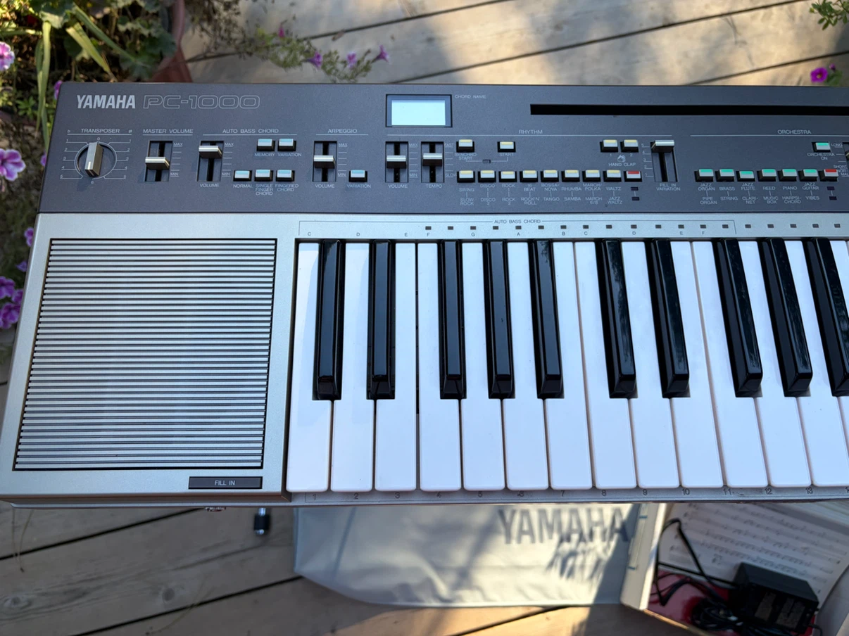 Yamaha Portatone PC-1000 Keyboard - photo 2