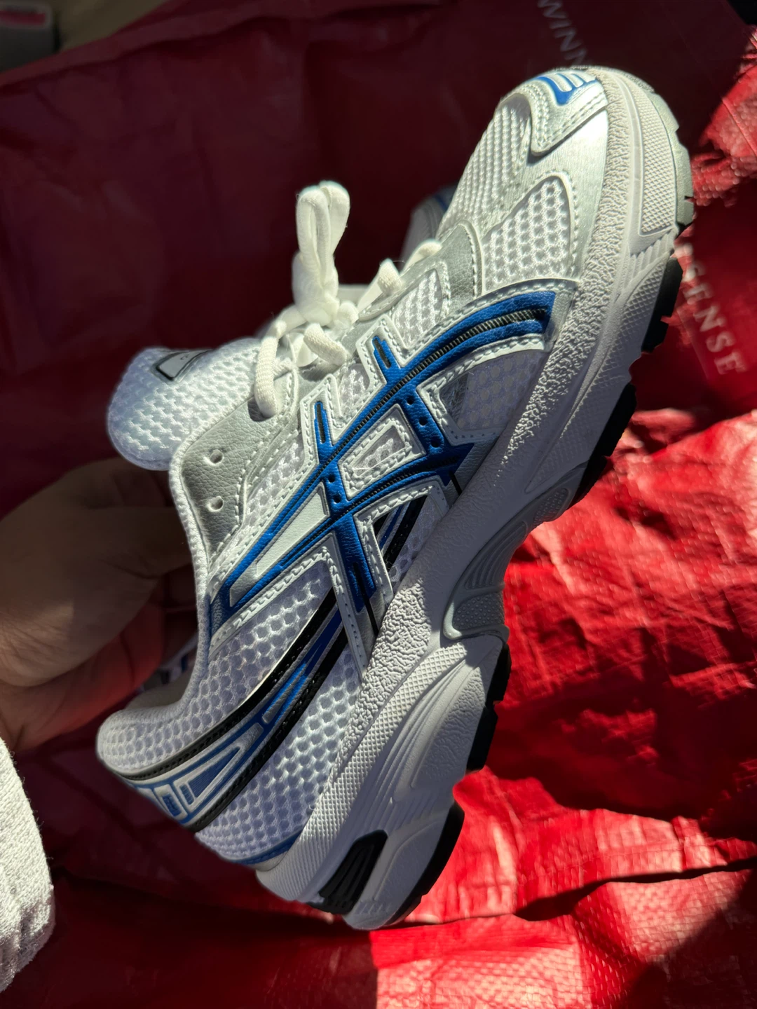 WTS Boy’s GS Asics Gel-1130 White/Royal Blue sz 5.5Y