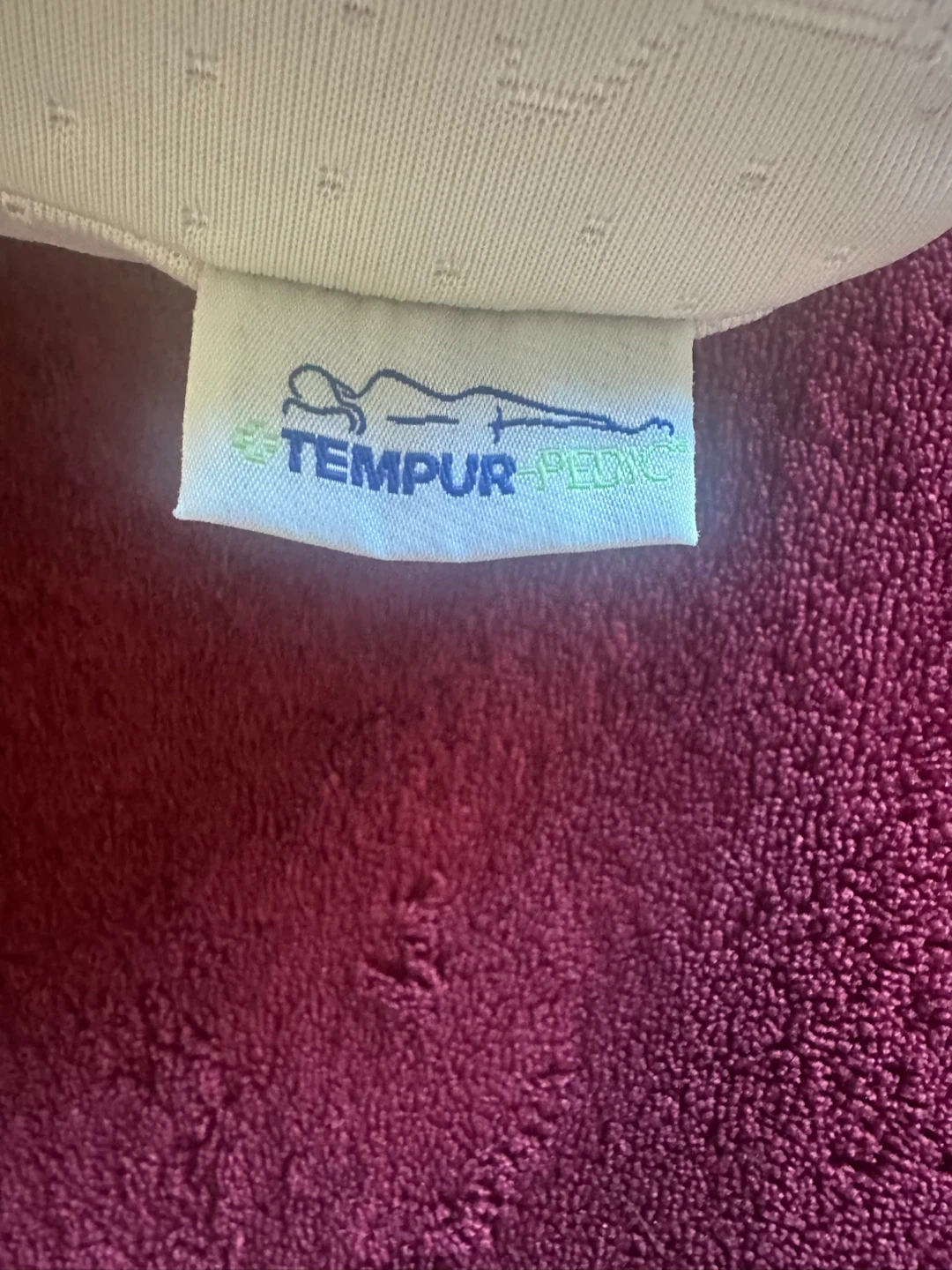 Tempur-Pedic Memory Foam Pillow - photo 3