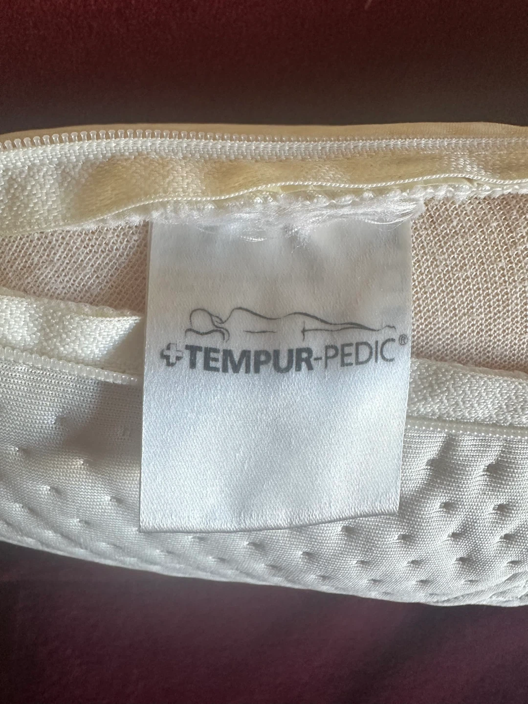 Tempur-Pedic Memory Foam Pillow - photo 4