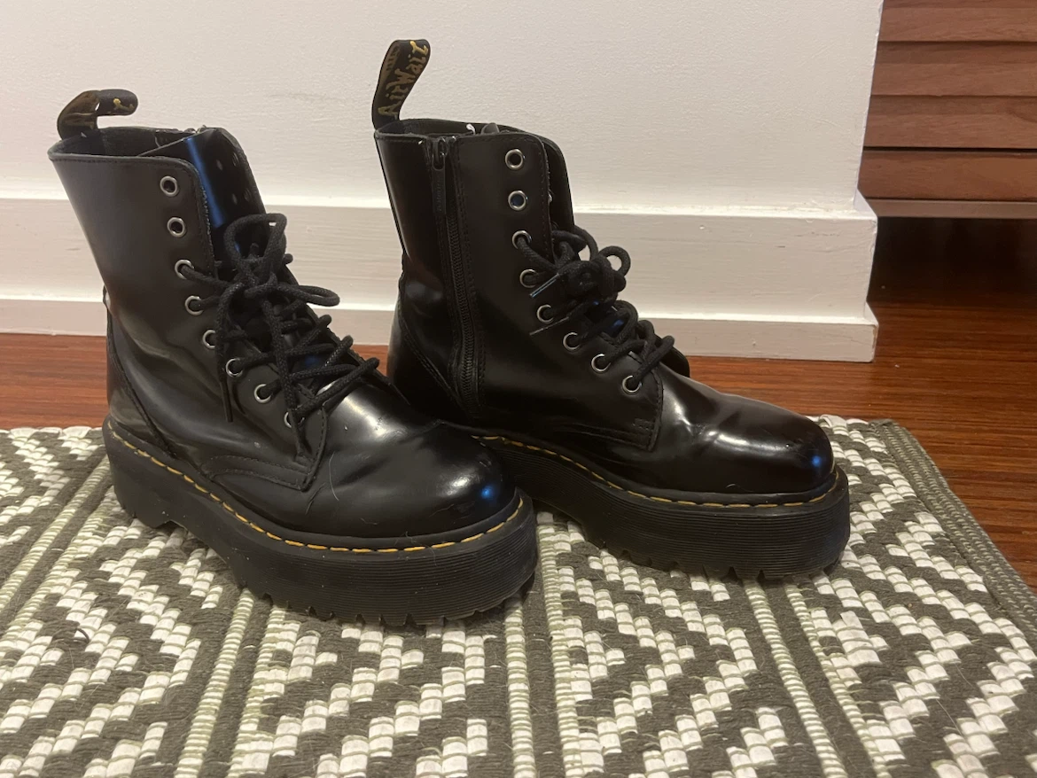 Dr. Martens Jadon Boots