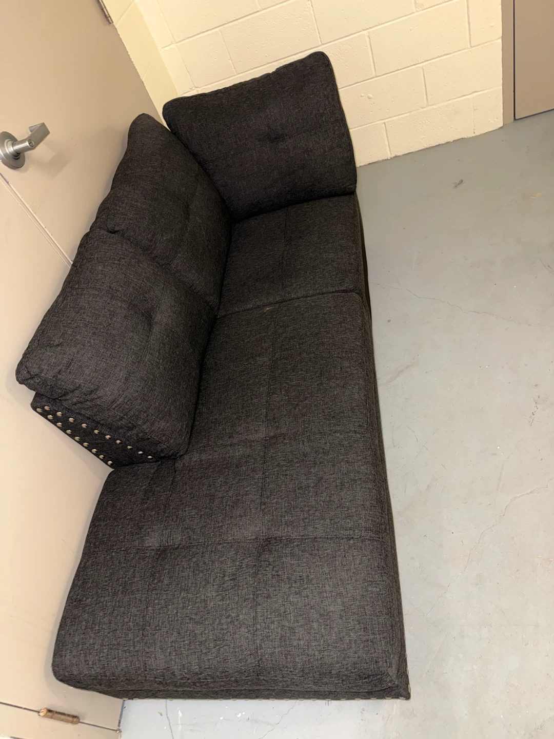 Dark Grey Tufted Chaise Lounge - photo 2
