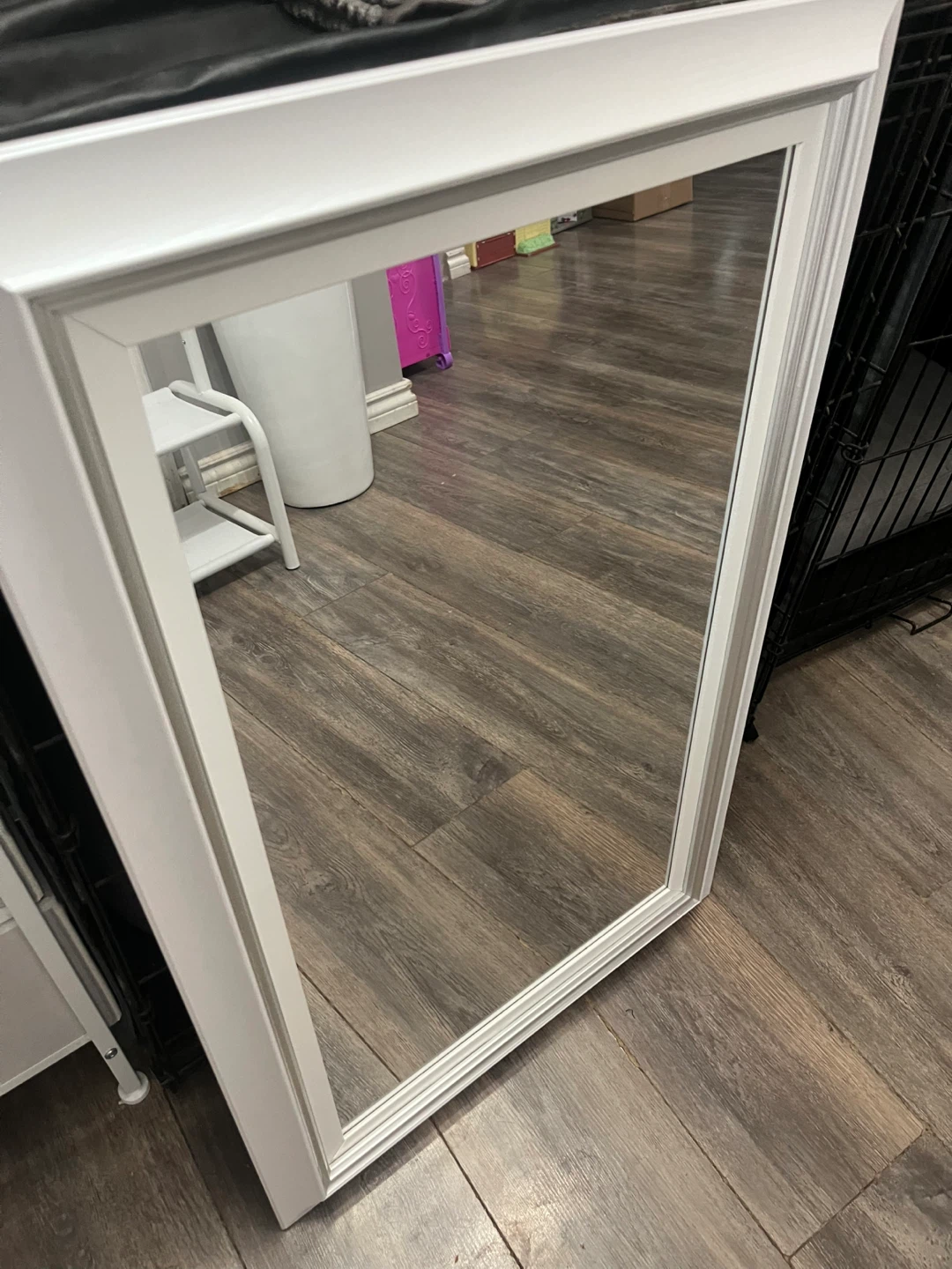 White framed wall mirror - photo 3