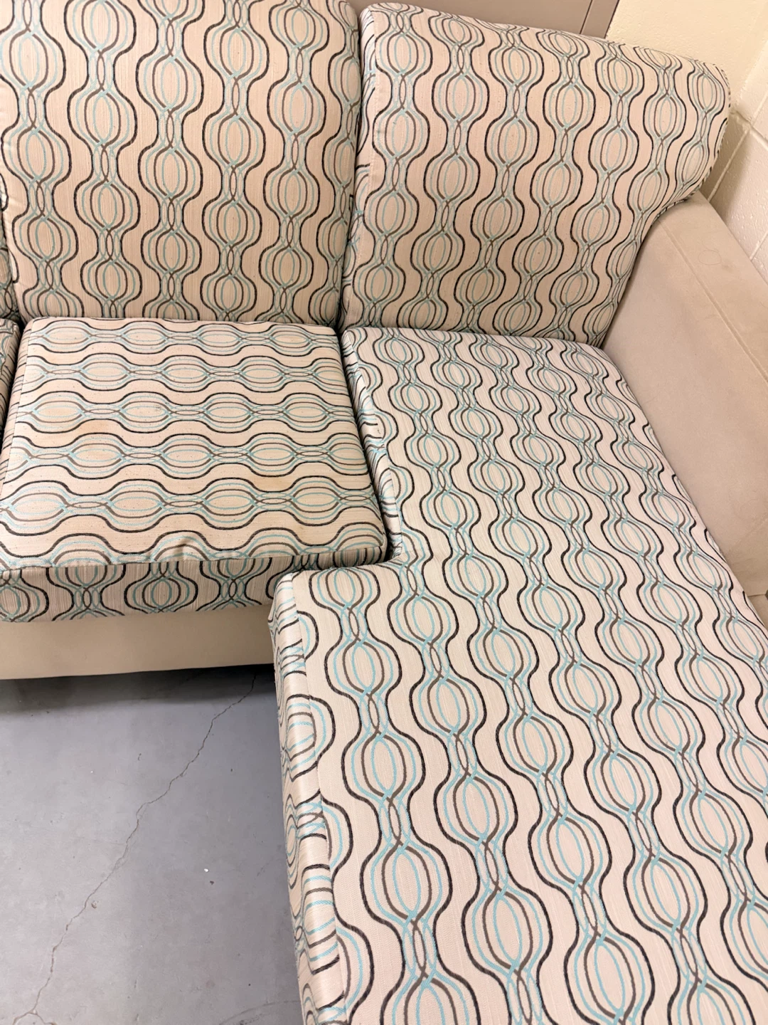 Sectional Sofa with Patterned Cushions - photo 2