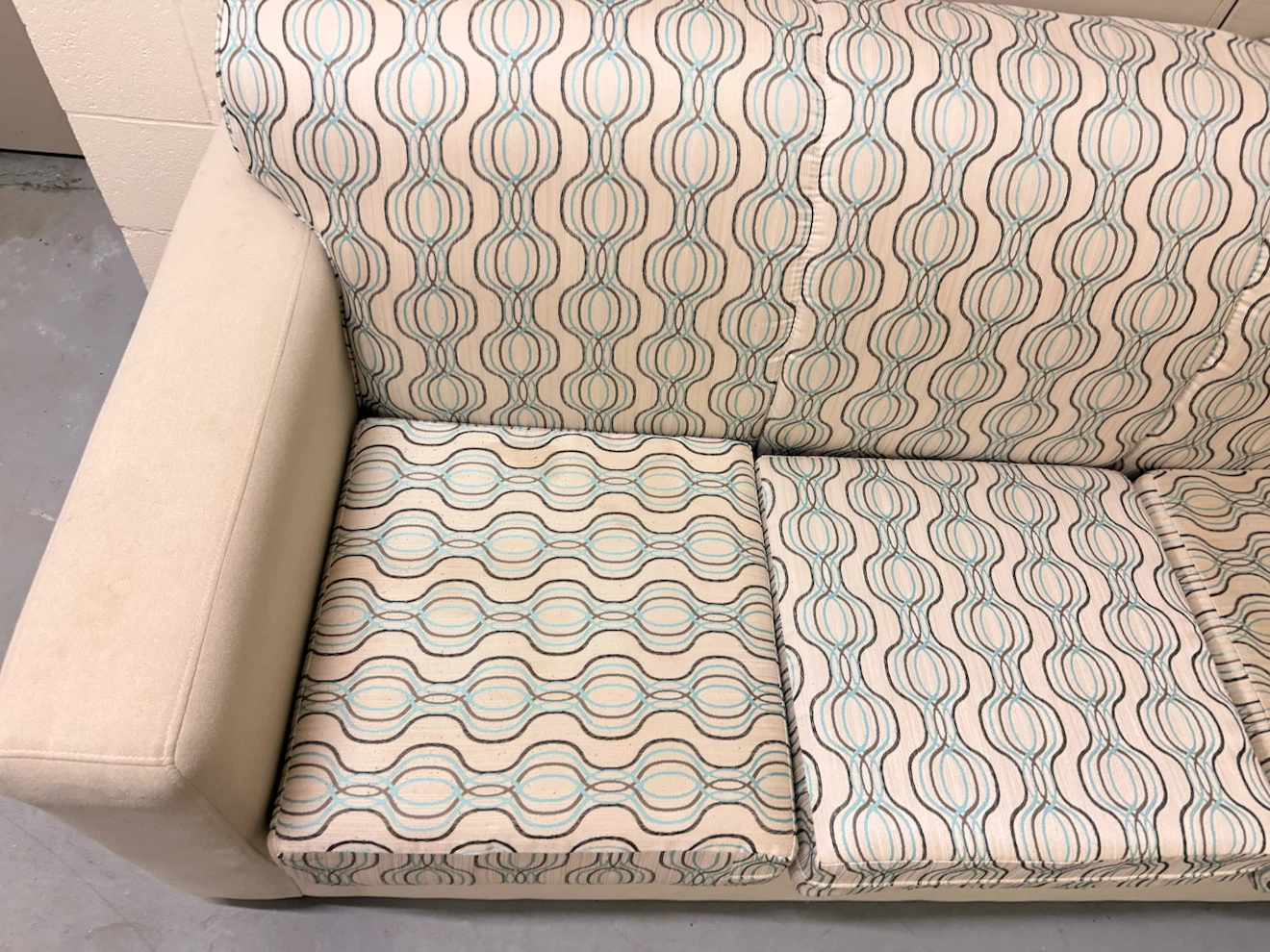 Sectional Sofa with Patterned Cushions - photo 3