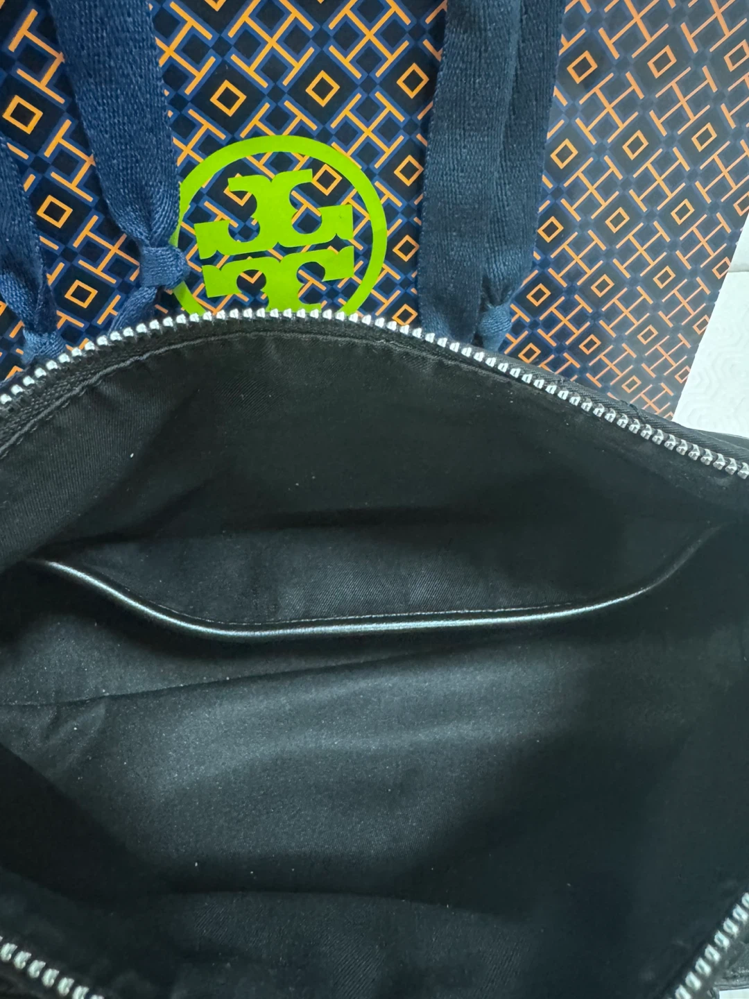 Tory Burch Quilted Nylon Shoulder Bag - photo 5