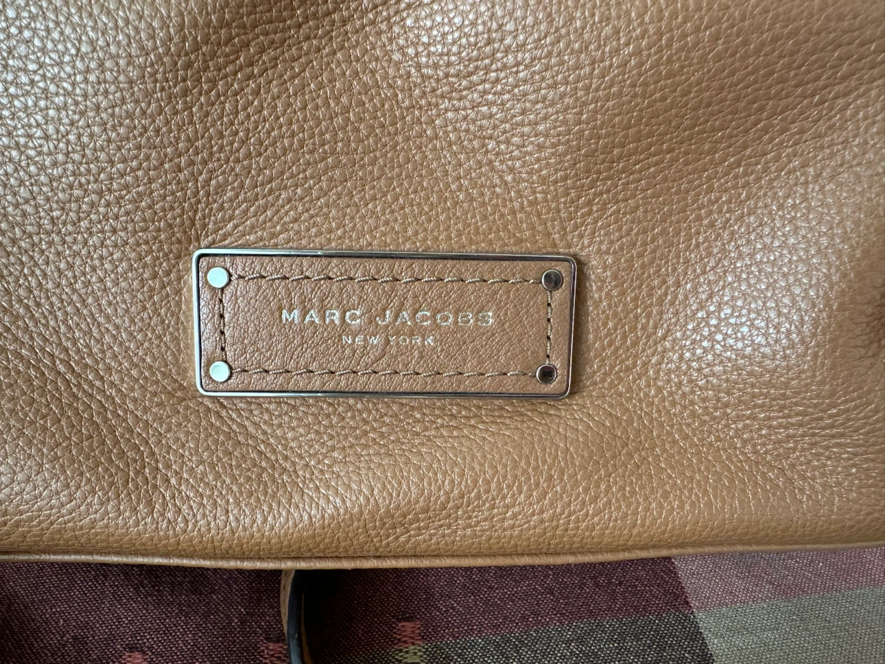 Authentic Marc Jacobs Tan Leather Handbag - photo 2