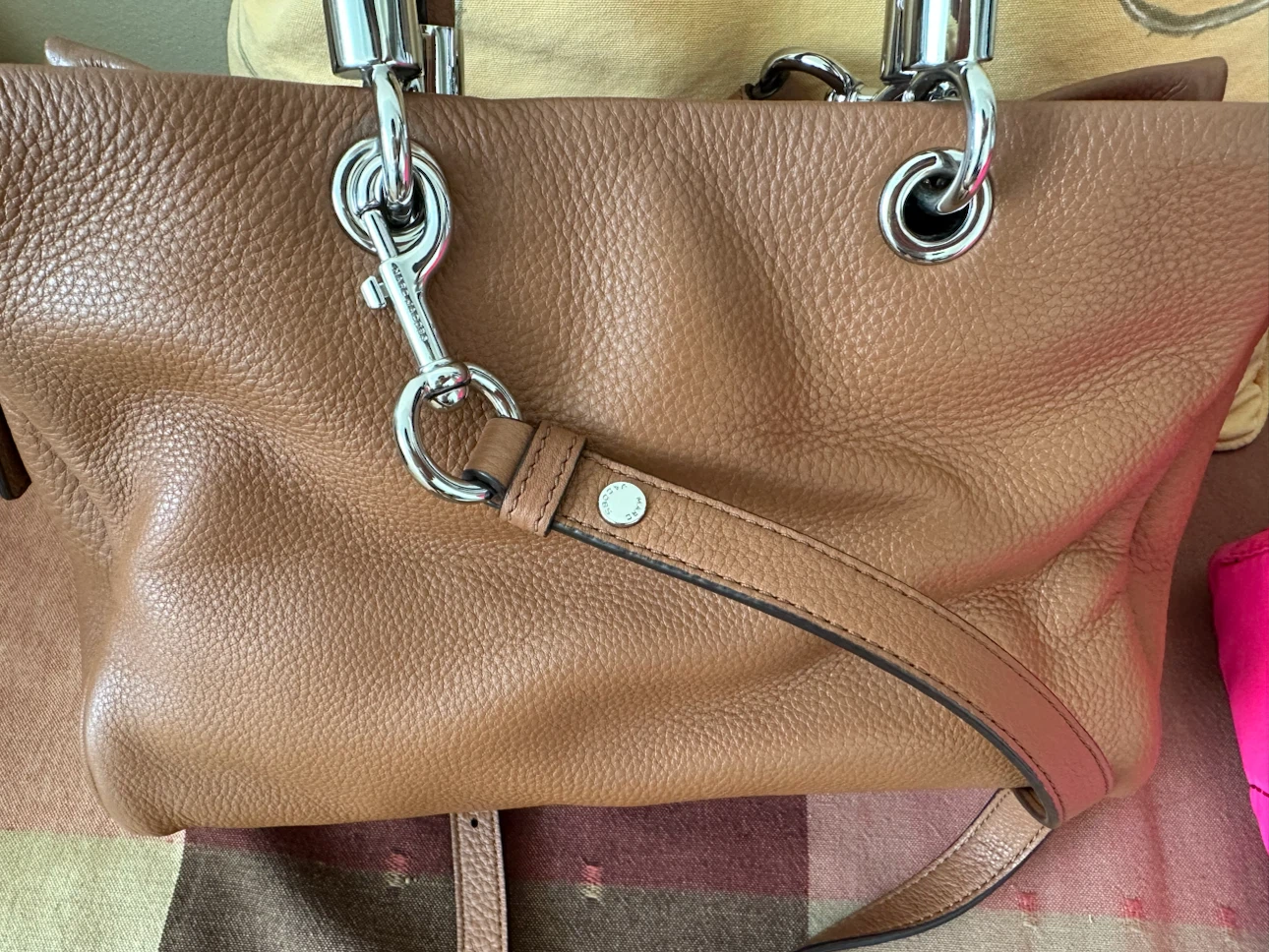 Authentic Marc Jacobs Tan Leather Handbag - photo 4