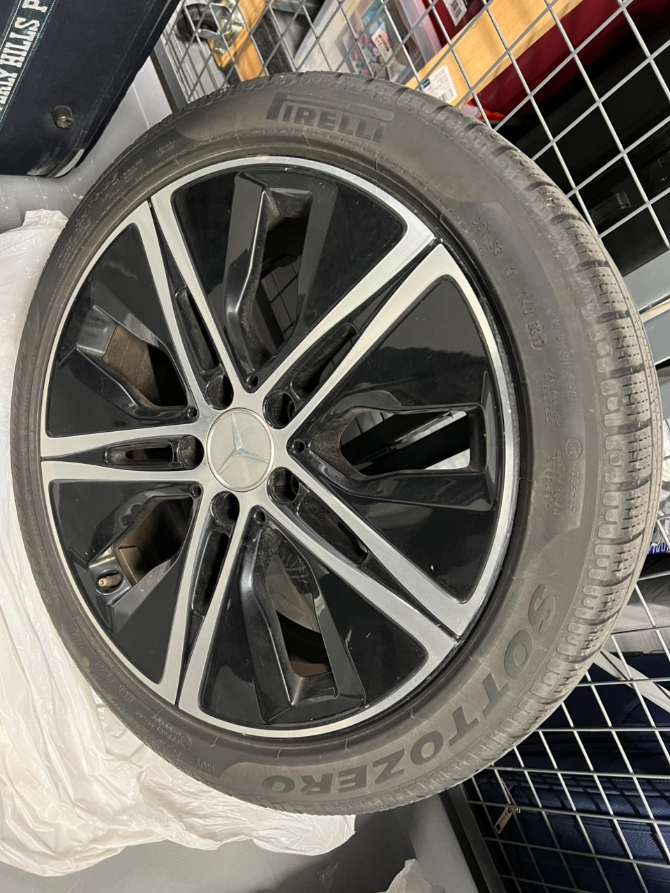 Mercedes-Benz Wheel with Pirelli Tire 225/45 R18