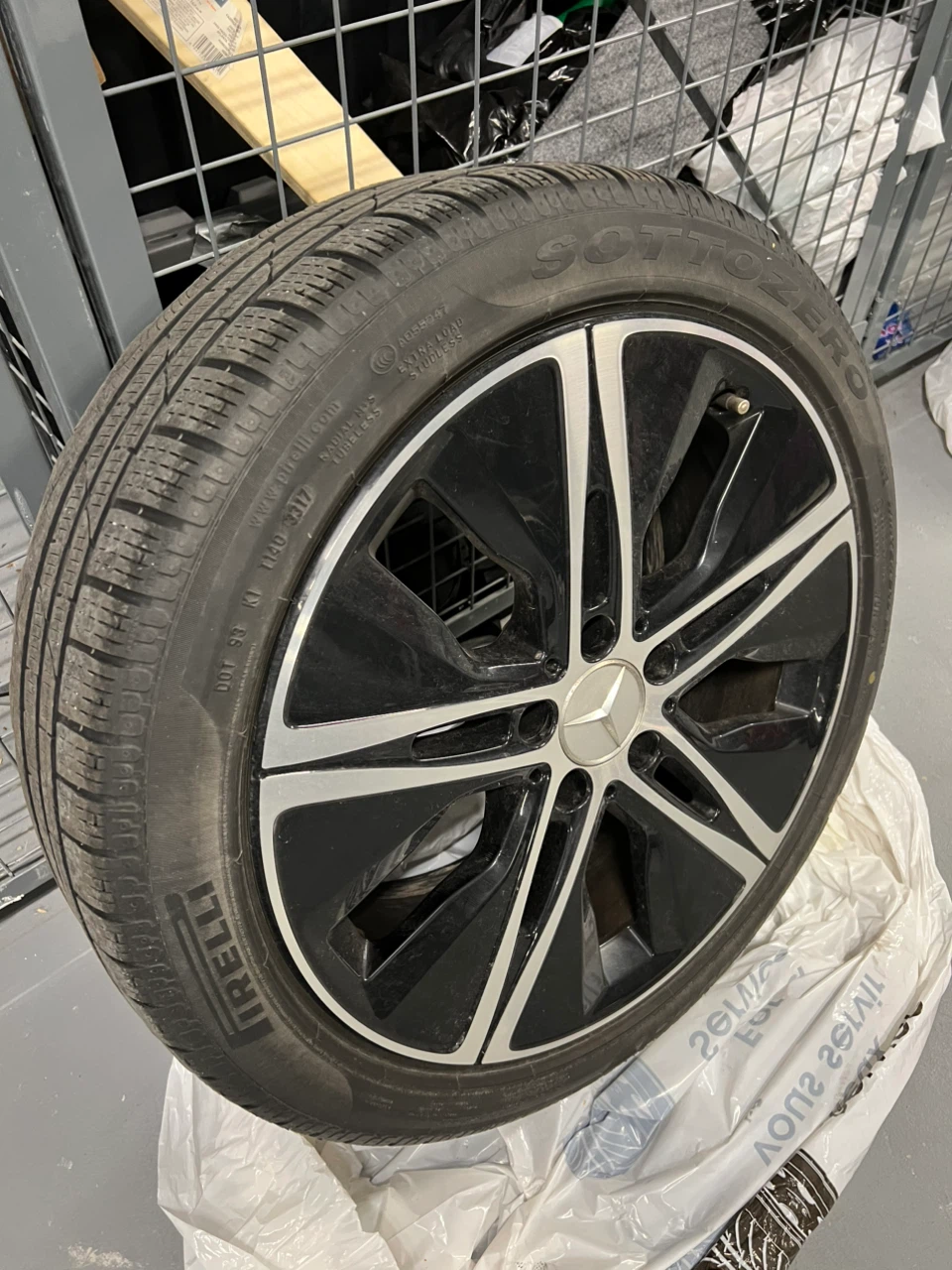 Mercedes-Benz Wheel with Pirelli Tire 225/45 R18 - photo 5