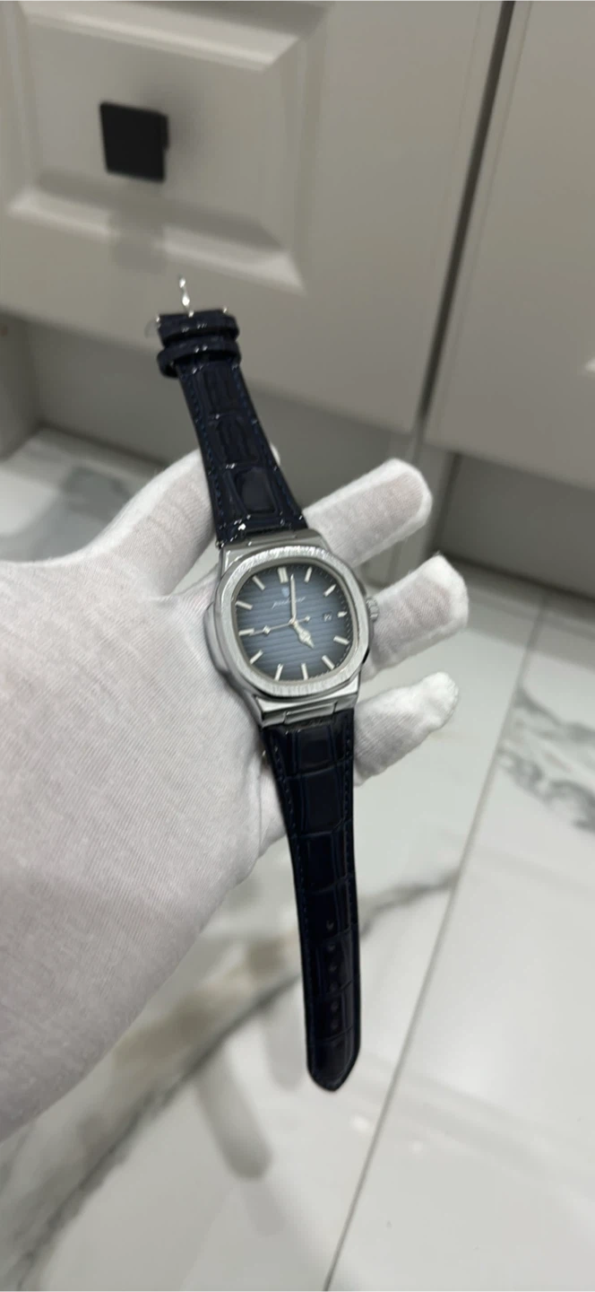 Poedagar Quartz Watch
