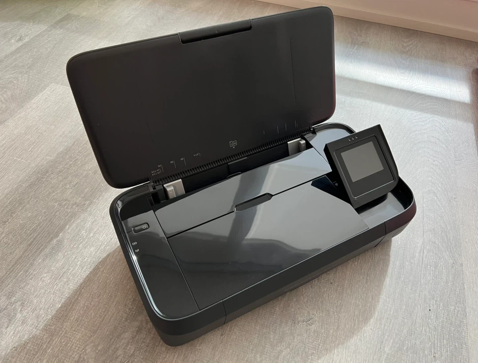 HP OfficeJet 250 Mobile All-in-One Printer - photo 2