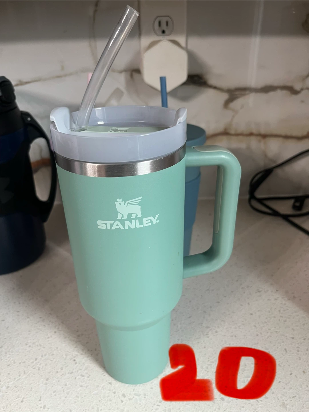 Assorted Reusable Water Bottles and Tumblers - photo 5