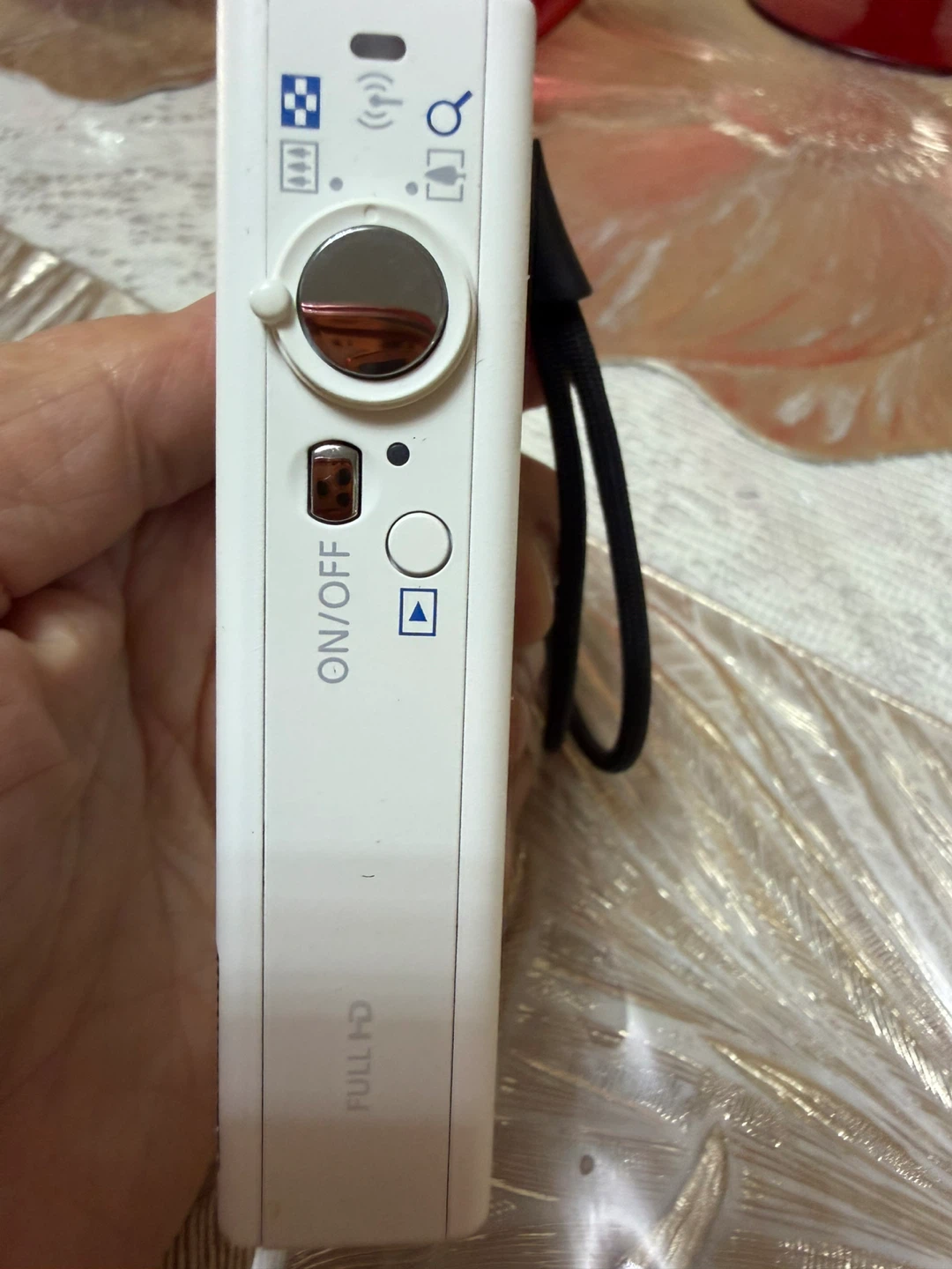 Canon PowerShot ELPH 530 HS - photo 2