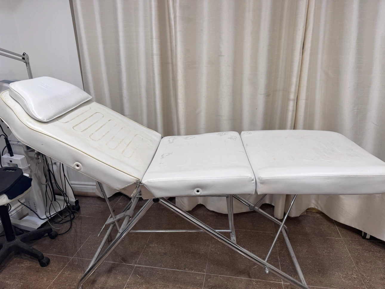 White Adjustable Esthetician Bed