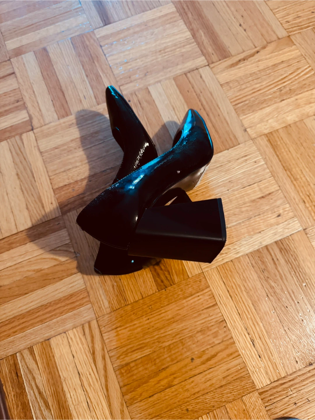 L'Intervalle Salma Black Naplack Pumps