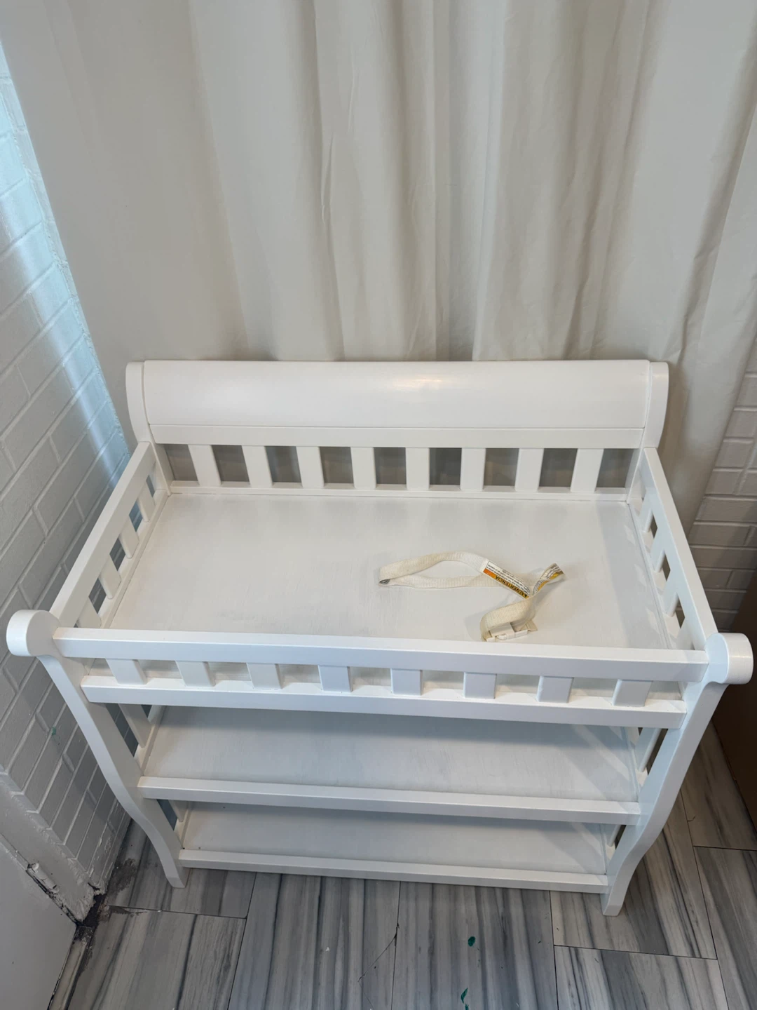 White Wooden Changing Table - photo 2