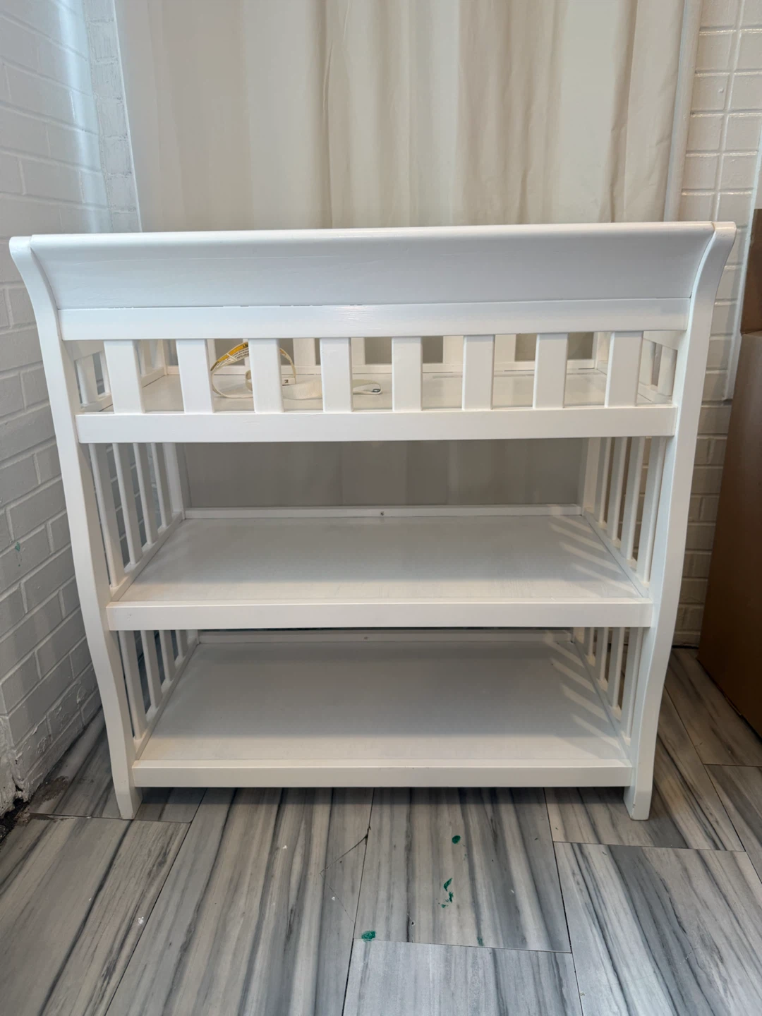 White Wooden Changing Table - photo 4