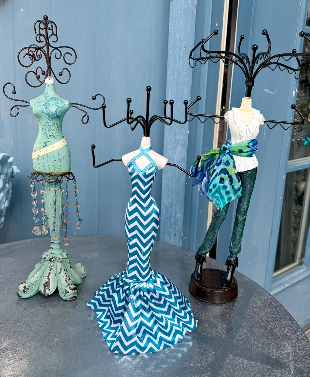 PRETTY JEWELRY STANDS 10 EACH